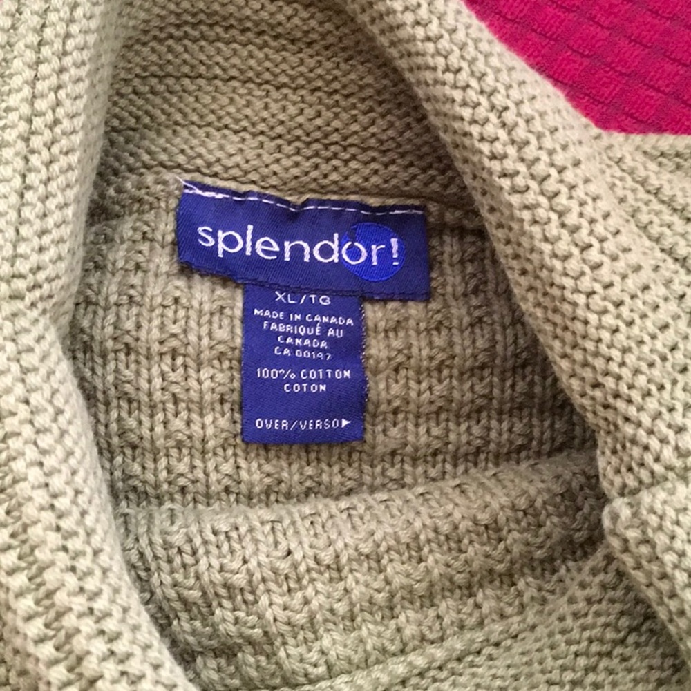 Splendor green 2 button modified turtleneck - Picture 9 of 10